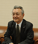 井上 一彦氏