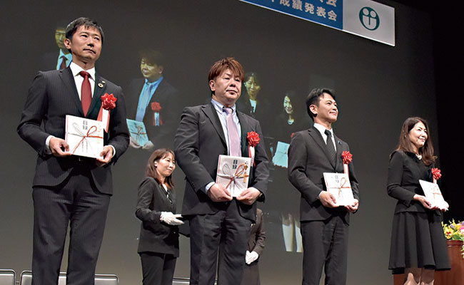 企業電話応対コンテストで入賞した4社