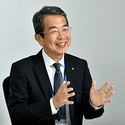 管理本部 取締役副本部長 武捨 俊之氏
