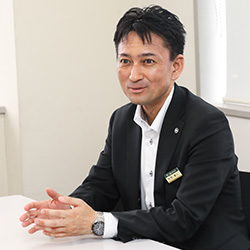 総務部 人事課 課長 兼 人材育成室 中西 康人氏