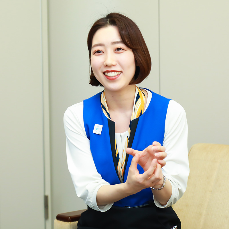 顧客サービス部 案内グループ 若杉 佳奈氏