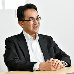 IT部門 システムインフラ部 IT次世代化推進グループ グループリーダー 中村 宏氏