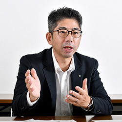 総務部 副部長 八幡 勝己氏