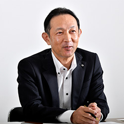 総合企画部 推進役 汐見 孝氏